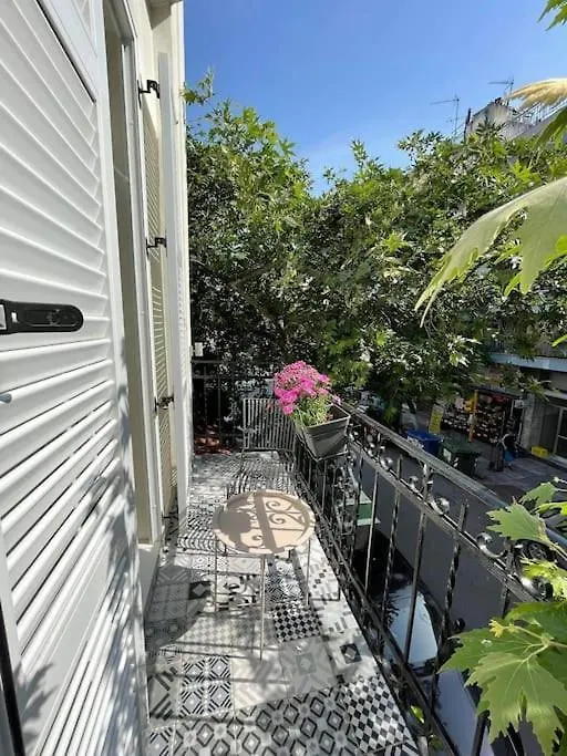 Bright & Spacious Apartment Near City Center. Thessaloniki