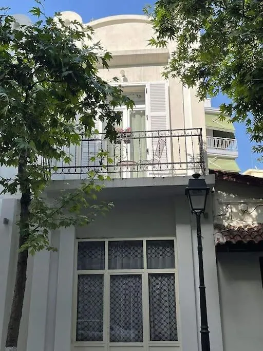 Bright & Spacious Apartment Near City Center. Thessaloniki